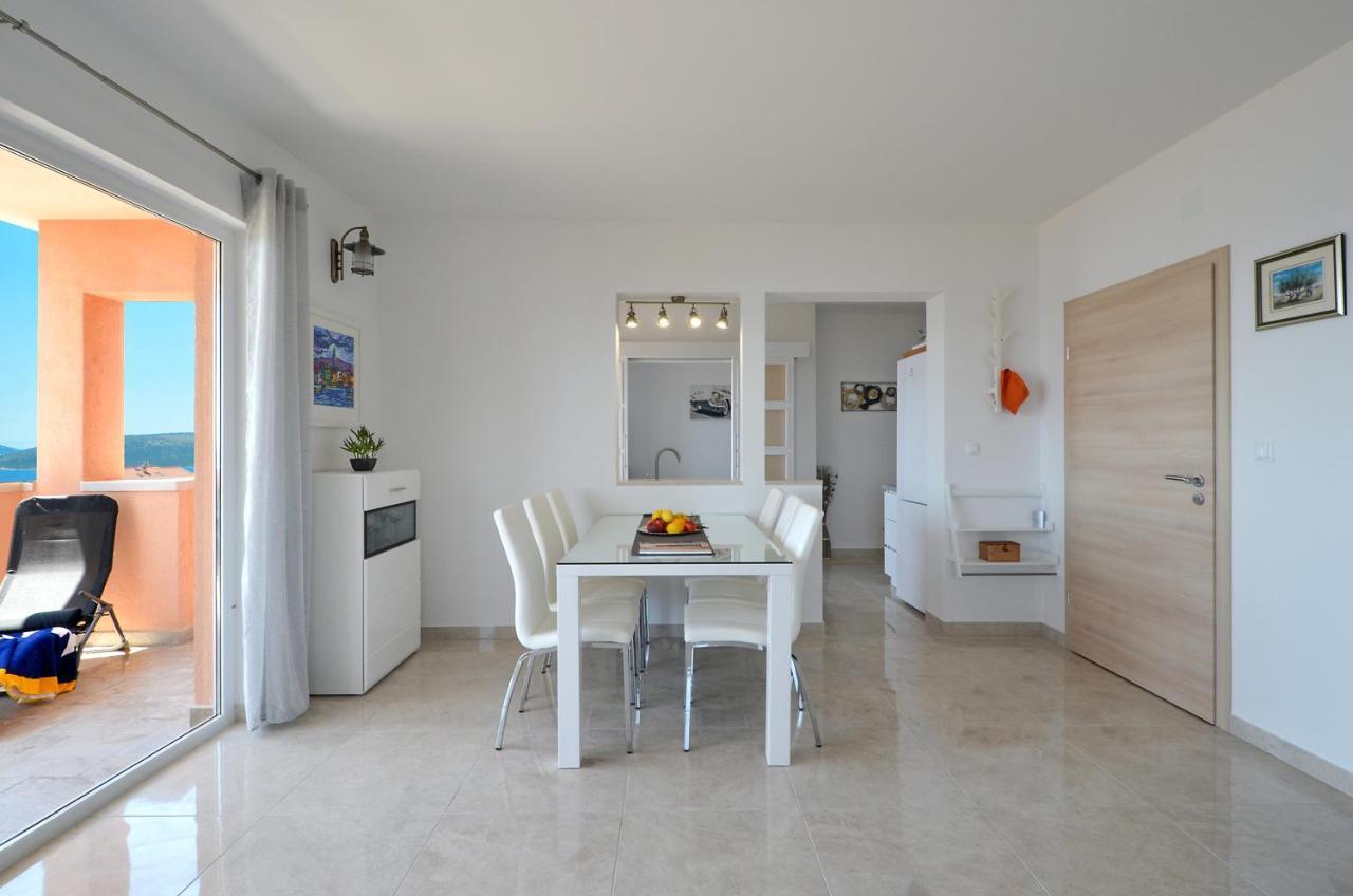 Apartment Elza Trogir Eksteriør billede